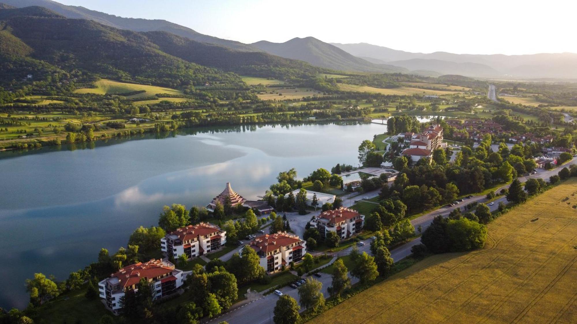 Pravets Lake Panorama Apartments Ngoại thất bức ảnh