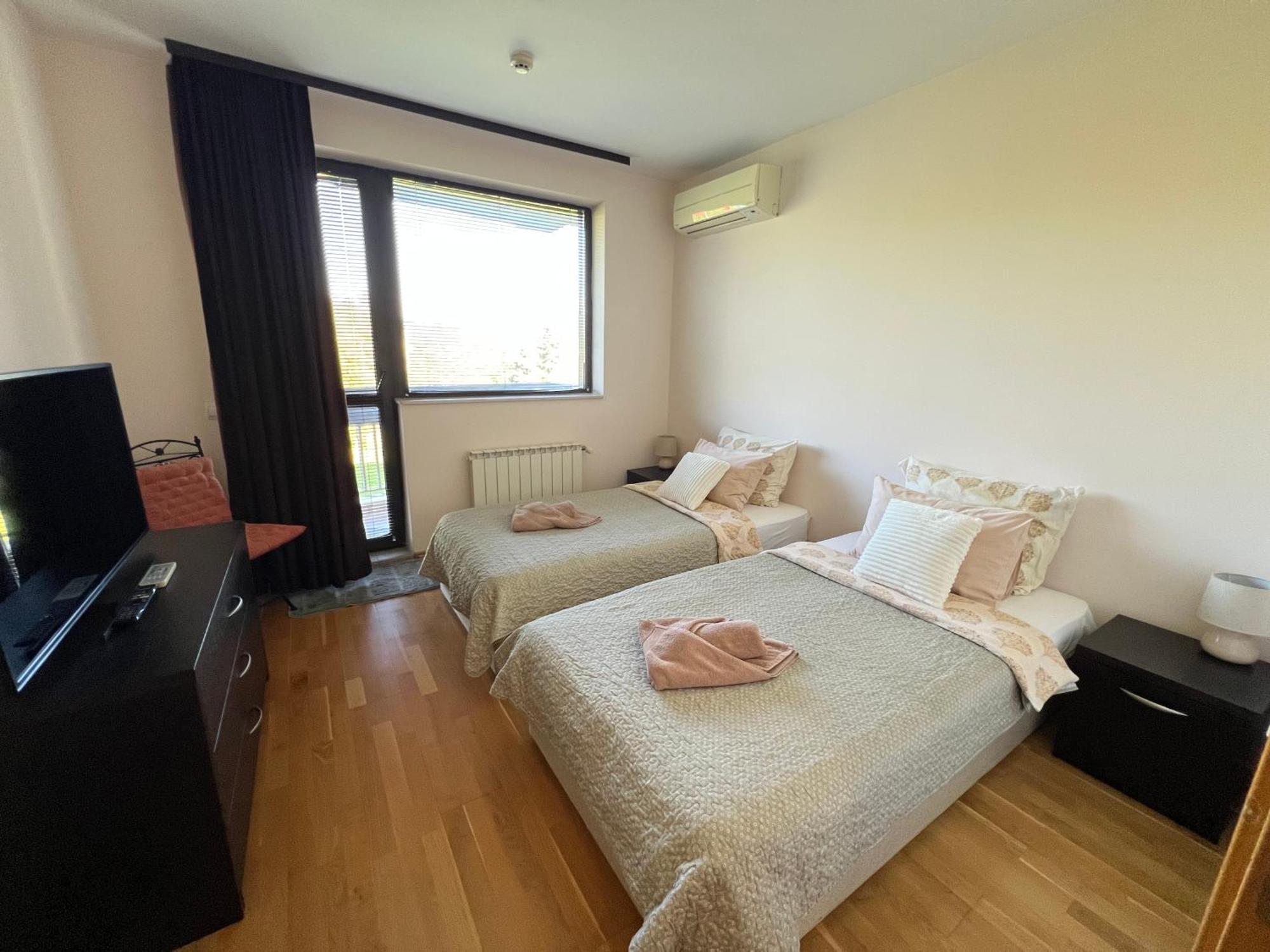 Pravets Lake Panorama Apartments Ngoại thất bức ảnh